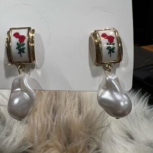 Fashion Retro Pearl Pierced Women Earrings Rose Dangle Earrings